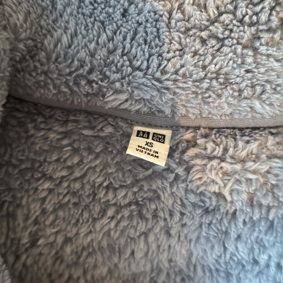 UNIQLO Fuzzy Yarn Fleece Full-Zip Jacket - Picture 3 of 3